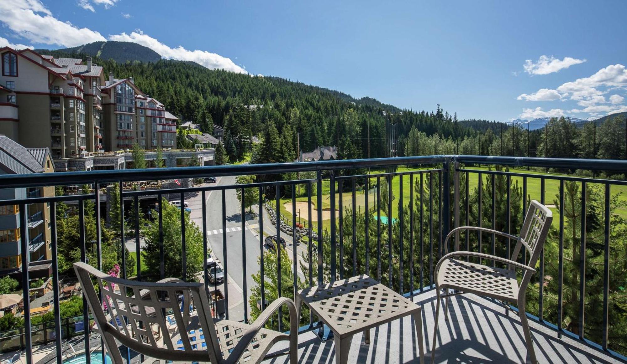 Hilton Whistler Resort & Spa Exterior photo